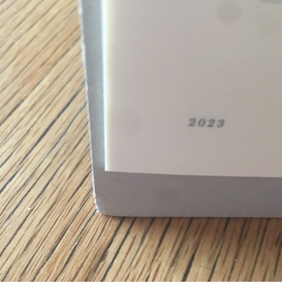 WILL BE THROWN OUT:Midori Standing Desk Calendar 2023 - Picture 4 of 6